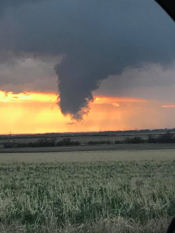 Image of funnel cloud near Vilas, SD around 8:20 pm CDT May 8