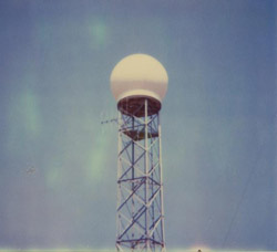 The Huntsville WSR-74C radar, as it stood at Huntsville International Airport