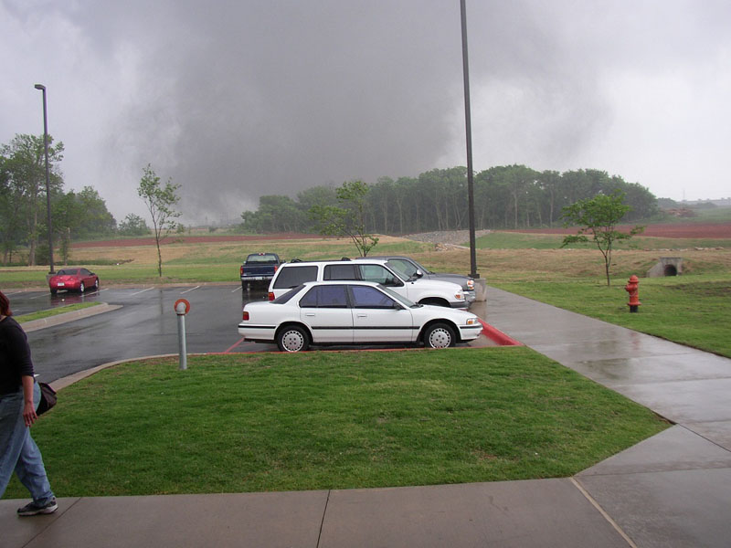 Photo of the May 8, 2003 Moore/OKC Tornado © Dan Olson